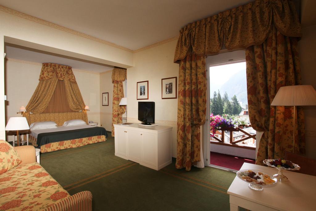 Grand Hotel Royal E Golf Courmayeur Exterior photo